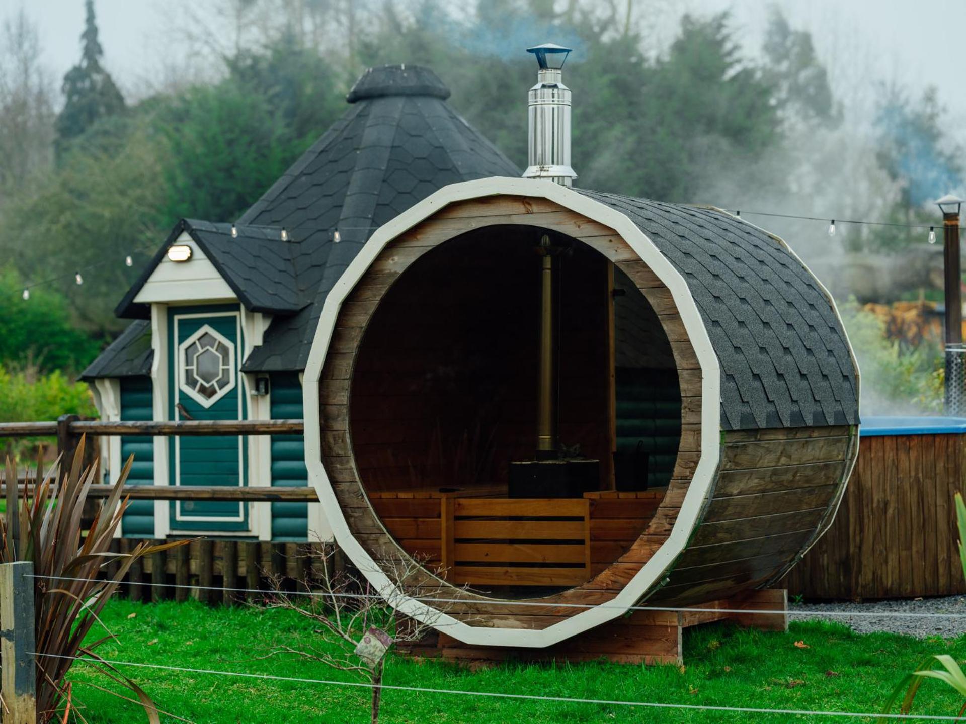 Sunset Retreats The Shire Villa Ombersley Exterior foto
